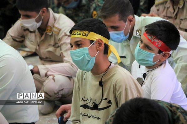غبارروبی مزار شهدا در هفته نیروی انتظامی