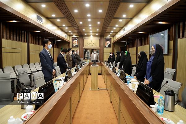 نشست نمایندگان دهمین دوره مجلس دانش‌آموزی شهر تهران