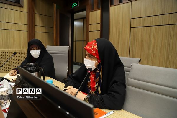نشست نمایندگان دهمین دوره مجلس دانش‌آموزی شهر تهران