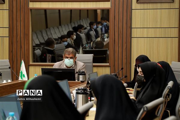 نشست نمایندگان دهمین دوره مجلس دانش‌آموزی شهر تهران