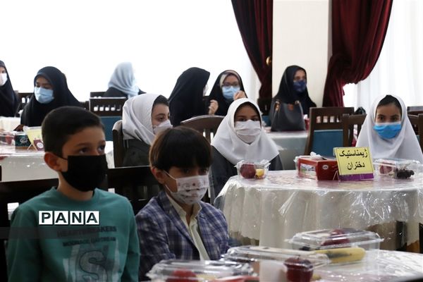 تجلیل از قهرمانان، مقام آوران و نام آوران عرصه‌های ورزشی و قرآنی در سطح بین‌المللی و کشوری ناحیه پنج