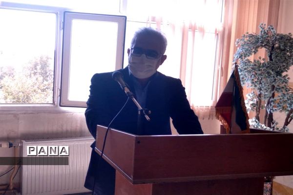 محفل انس با قرآن در اداره آموزش و پرورش شهرستان نظر آباد