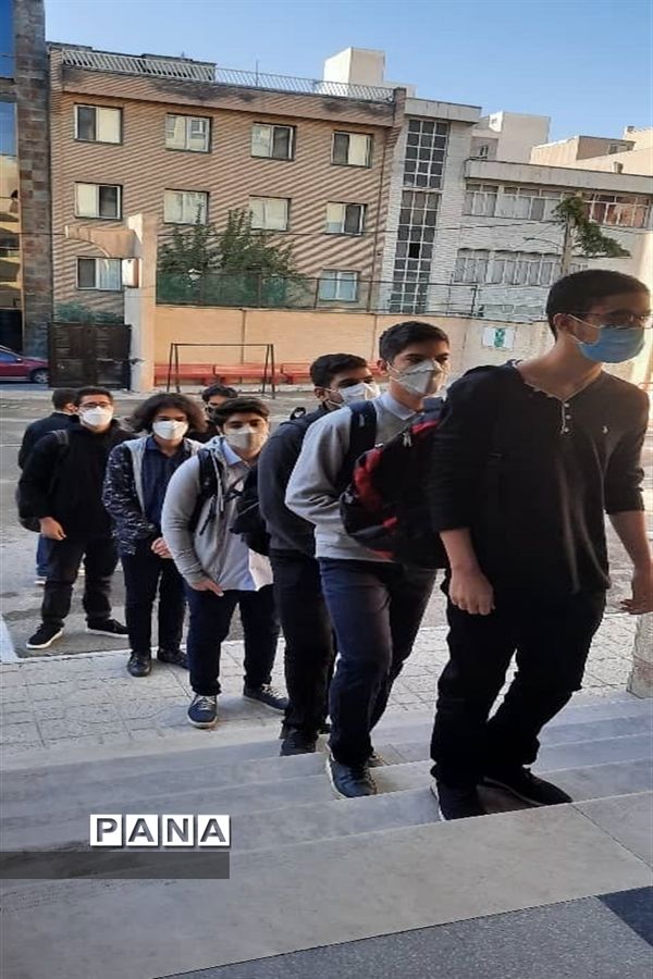 آغازآموزش های حضوری مدارس زیر ٣٠٠ نفر در منطقه ٧