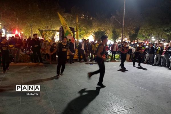 جشن ورزشکاران باشگاه فرهنگی ورزشی سپاهان در چهارباغ اصفهان