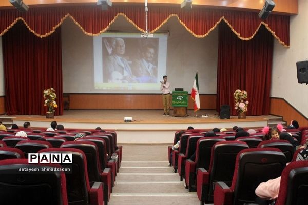 برگزاری نشست با عنوان جادوی رسانه در شهرستان گلوگاه