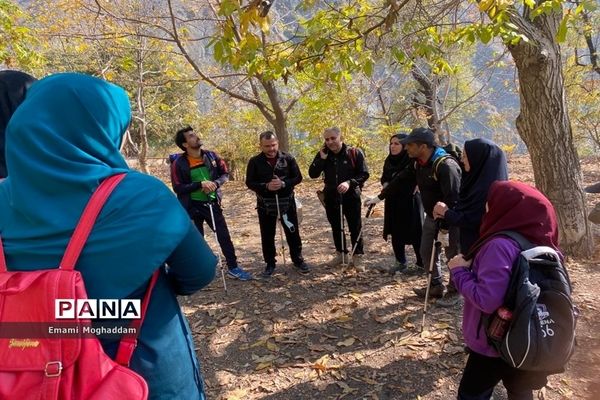 کوهنوردی همکاران اداری منطقه ۲ به مناسبت هفته تربیت‌بدنی