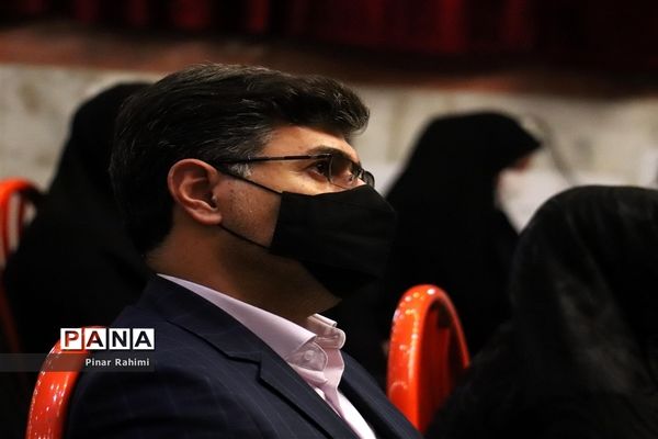 دیدار بانوان اداره کل آموزش و پرورش آذربایجان شرقی  با نماینده مجلس شورای اسلامی