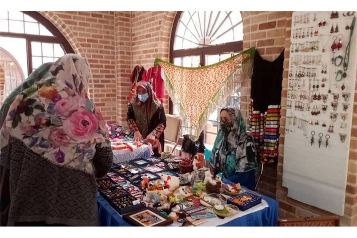 گشایش نمایشگاه توانمندی‌های صنایع‌دستی قزوین و البرز در کرج