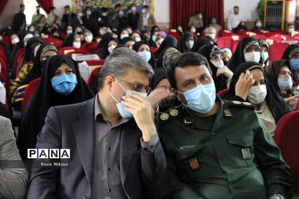 برگزاری اولین یادواره خانواده شهدای فرهنگی و دانش‌آموزی در بهارستان یک