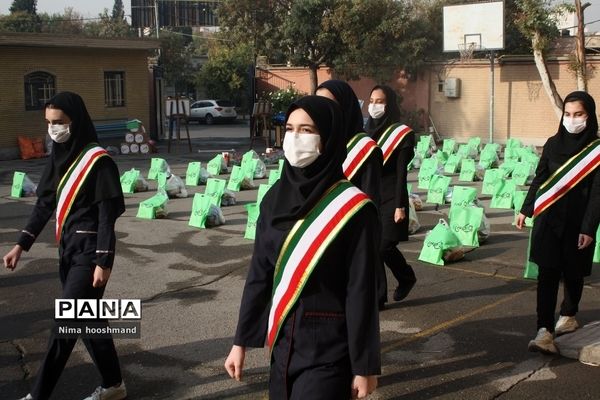 آیین ملی زنگ مبارزه با استکبار جهانی در ناحیه یک ری