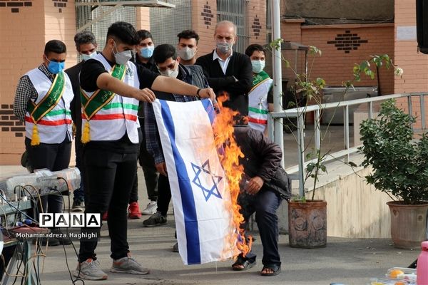 زنگ استکبار ستیزی در هنرستان قدس منطقه17