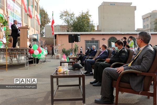 زنگ استکبار ستیزی در هنرستان قدس منطقه17