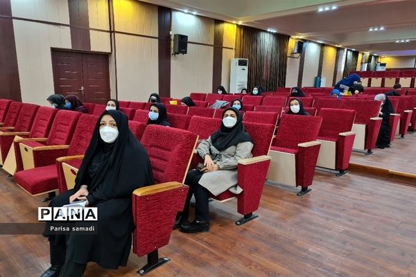 جشن معلمان ابتدایی جدیدالورود در منطقه ۱۳