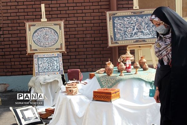 ارسال تجهیزات هنرستان‌های فنی حرفه‌ای و کاردانش شهرستان‌های تهران