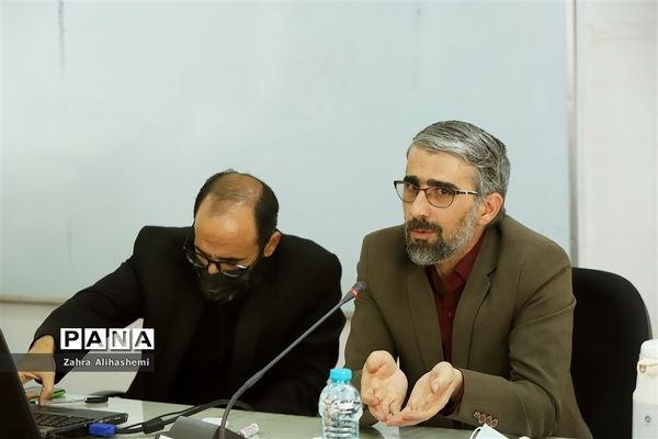 نشست کارشناس مسئولان و کارشناسان فرهنگی هنری، اردویی شهر تهران