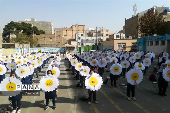 آمادگی دانشآموزان پیشتاز شهرستان قدس برای اجرای مانور تشکیلاتی