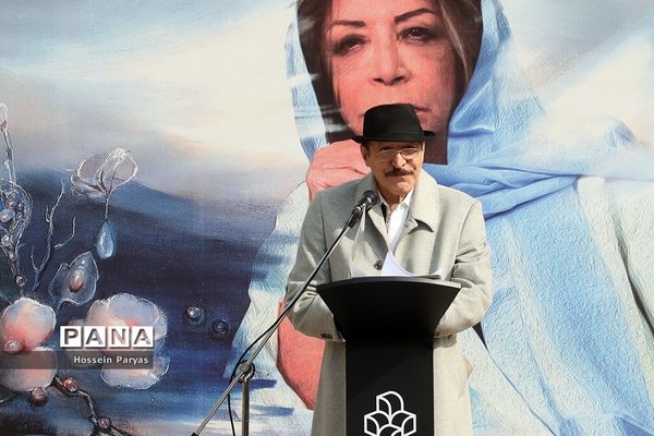 مراسم تشییع پیکر مرحومه ایران درودی هنرمند نقاش