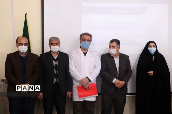 نکوداشت روز آزمایشگاه در پژوهش سرای جابر ابن حیان استان آذربایجان شرقی