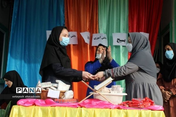 مراسم جشن روز دانش‌آموز در دبیرستان شاهد گلوگاه