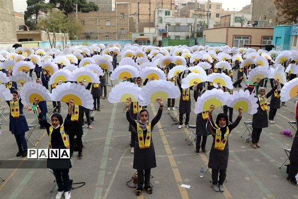 مانور بزرگ فرزندان روح الله زنگ استکبارستیزی در شهرستان قدس