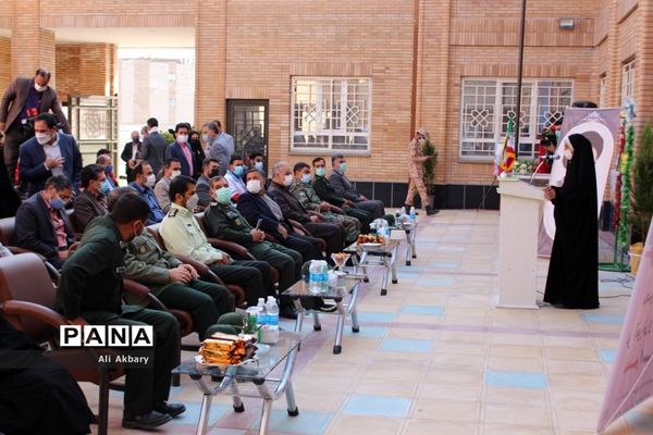 نواختن زنگ استکبار ستیزی در مجموعه آموزشی سردار دل‌ها بیرجند