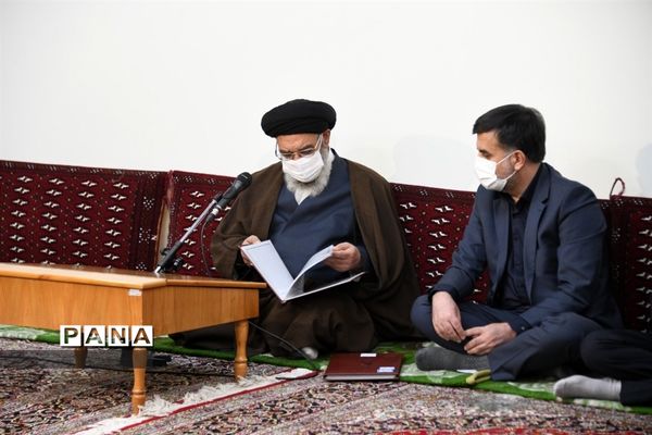 دیدارمسئولان و نمایندگان  تشکل‌های دانش‌آموزی استان اصفهان با نماینده ولی فقیه در استان اصفهان