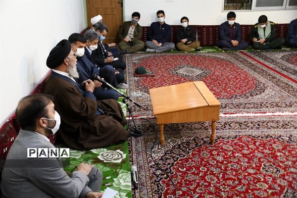 دیدارمسئولان و نمایندگان  تشکل‌های دانش‌آموزی استان اصفهان با نماینده ولی فقیه در استان اصفهان