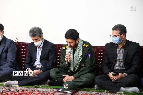 دیدارمسئولان و نمایندگان  تشکل‌های دانش‌آموزی استان اصفهان با نماینده ولی فقیه در استان اصفهان