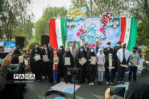 آیین افتتاح میدانی به نام «دانش‌آموز» در منطقه 16 تهران