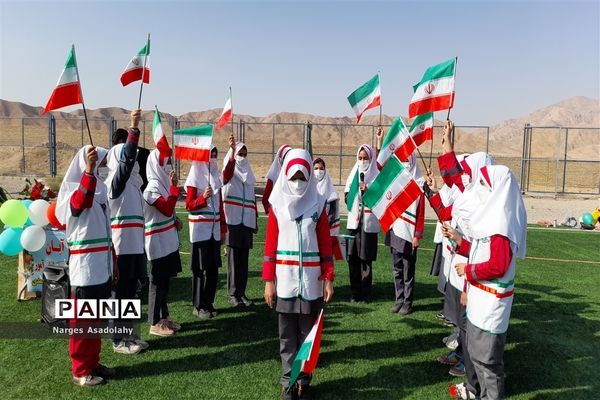 برگزاری جشن  روز دانش‌آموز به همت دبستان دخترانه معلم شهید حسن احمدی شهرستان زیرکوه