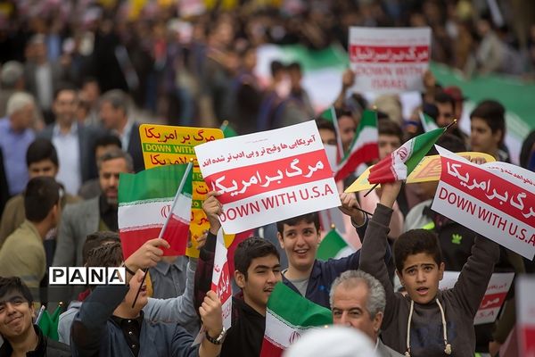 فریاد استکبارستیزی کرمانشاهی‌ها در یوم‌الله 13 آبان