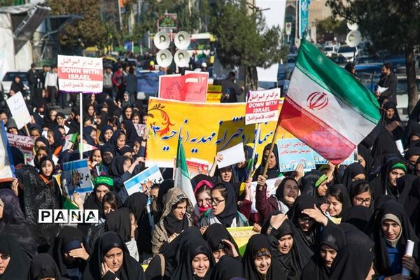 فریاد استکبارستیزی کرمانشاهی‌ها در یوم‌الله 13 آبان
