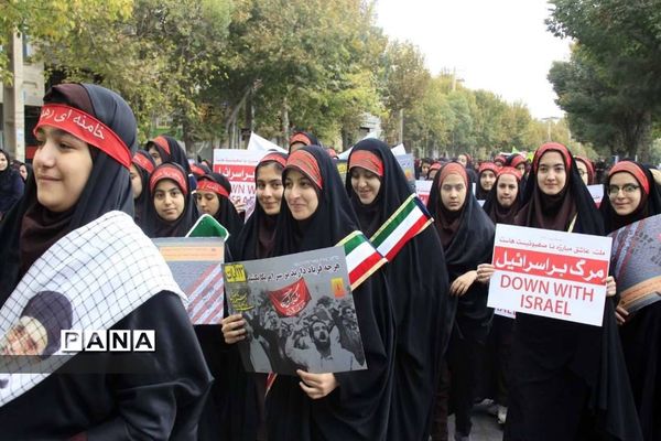 فریاد استکبارستیزی کرمانشاهی‌ها در یوم‌الله 13 آبان