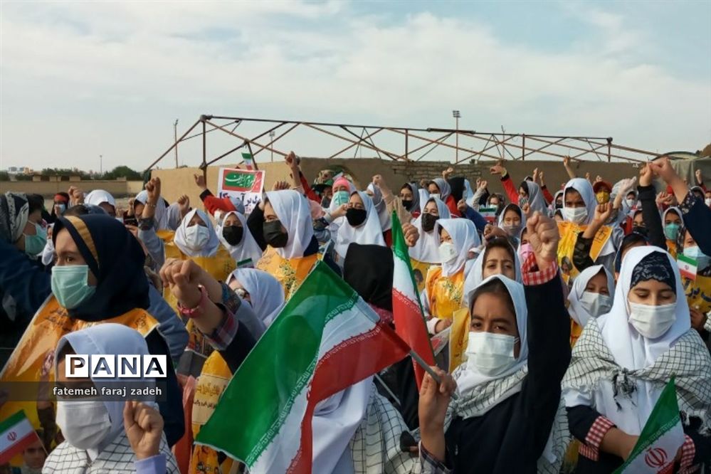تجمع دانش‌آموزان حسن آباد فشافویه در یوم‌الله سیزدهم آبان