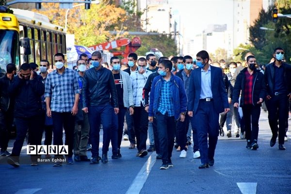 راهپیمایی روز دانش‌آموز در تهران