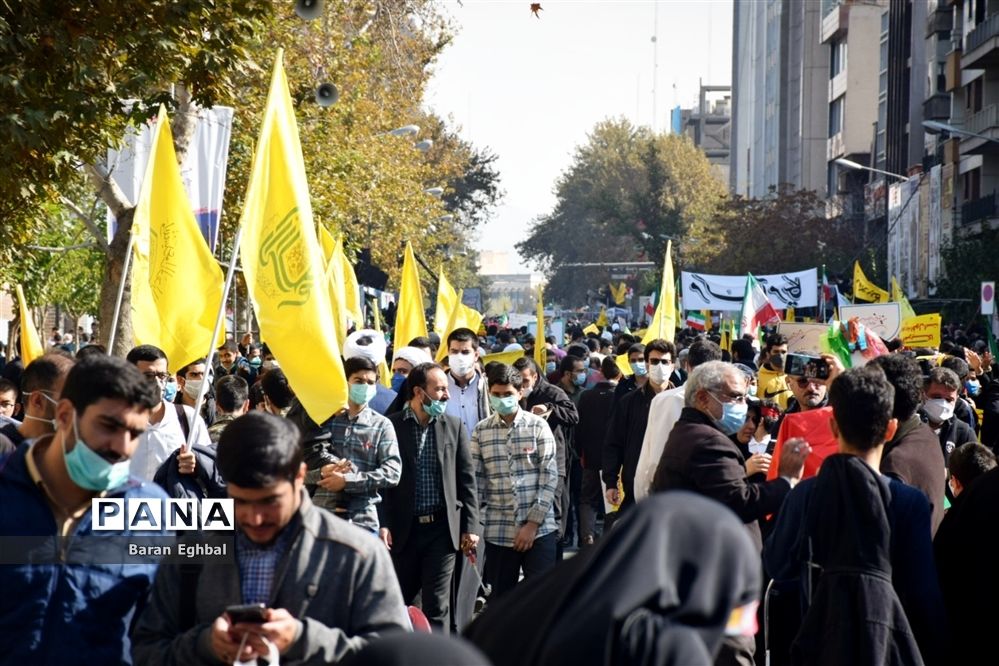 راهپیمایی روز دانش‌آموز در تهران