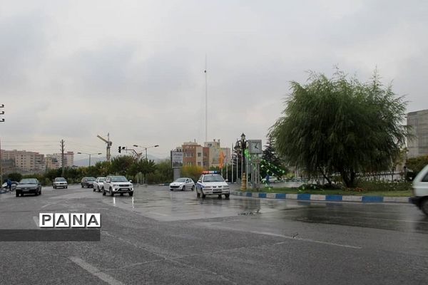 هوای بارانی  پاییز در پردیس