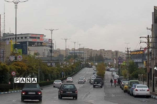 هوای بارانی  پاییز در پردیس