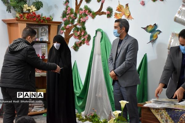 مراسم تقدیر از منتخبان مسابقات قرآن عترت و نماز سال قبل در مکان دارالقرآن ناحیه یک مشهد مقدس