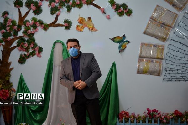 مراسم تقدیر از منتخبان مسابقات قرآن عترت و نماز سال قبل در مکان دارالقرآن ناحیه یک مشهد مقدس