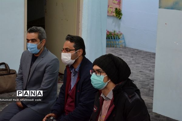 مراسم تقدیر از منتخبان مسابقات قرآن عترت و نماز سال قبل در مکان دارالقرآن ناحیه یک مشهد مقدس