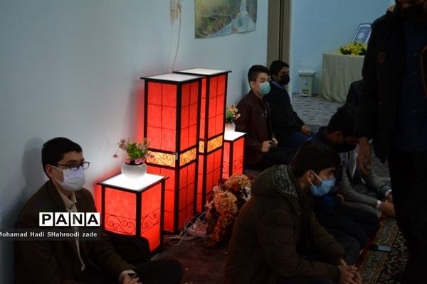 مراسم تقدیر از منتخبان مسابقات قرآن عترت و نماز سال قبل در مکان دارالقرآن ناحیه یک مشهد مقدس