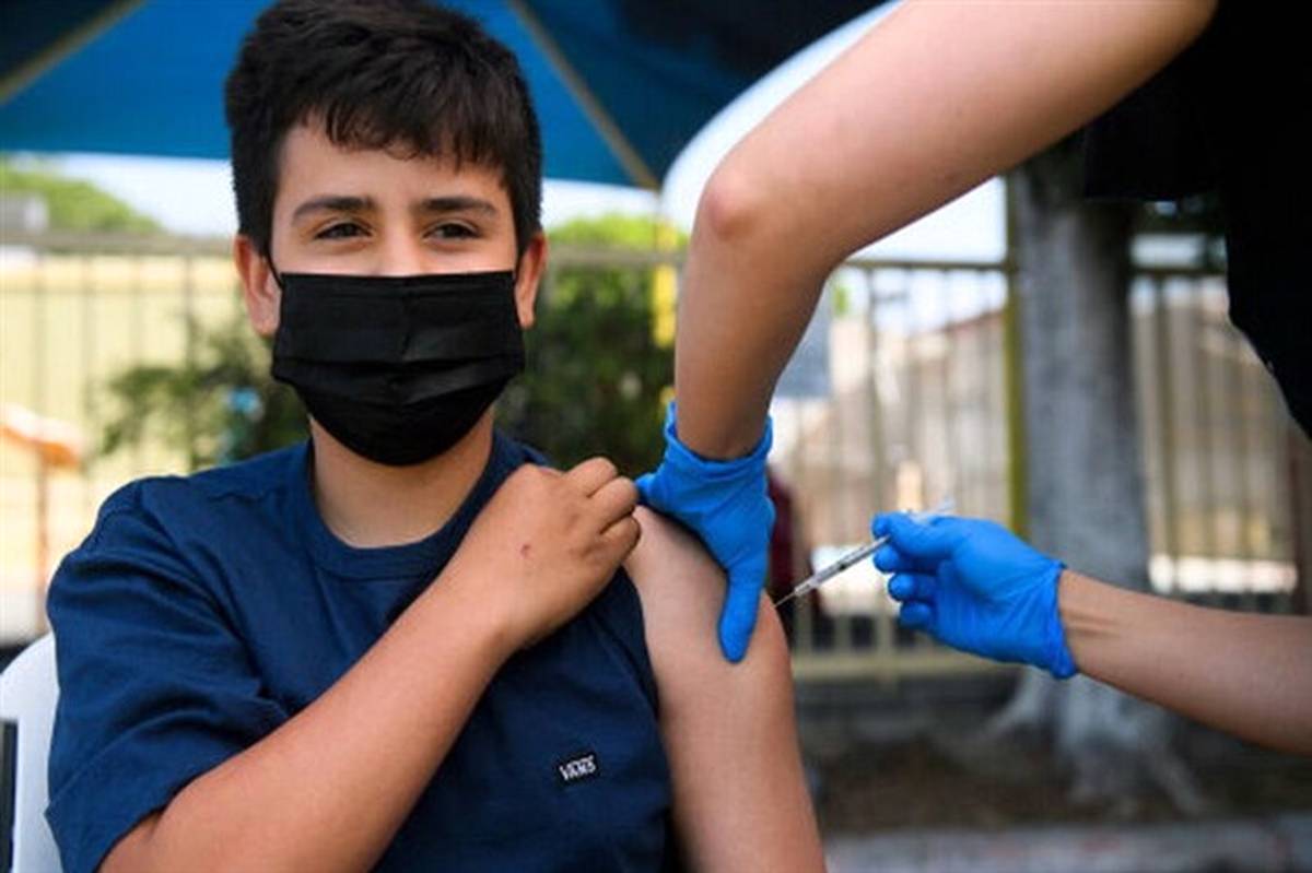 رتبه پنجم شهرستان گلوگاه در واکسیناسیون دانش‌آموزان تا به امروز