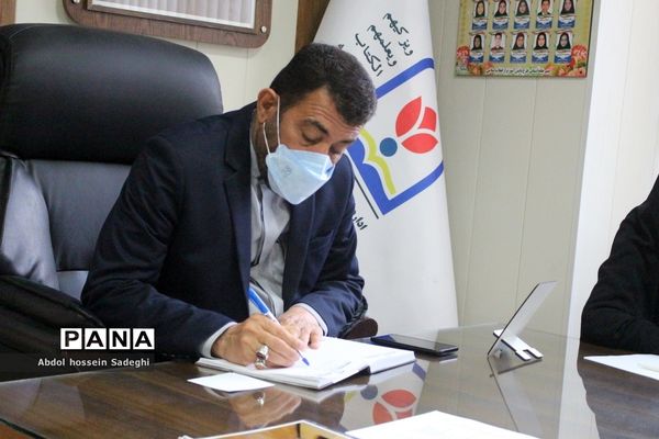 جلسه هم‌اندیشی طرح دانش‌آموز تراز انقلاب اسلامی آموزش و پرورش استان بوشهر