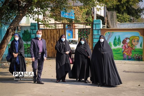 بازدید نقوی از مرکز مشاوره و دارالقرآن منطقه 18 تهران