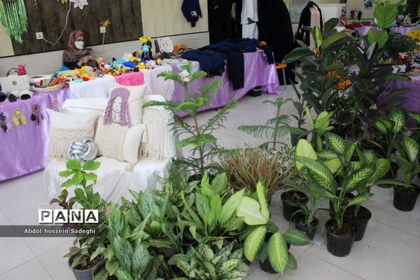 نمایشگاه و فروشگاه صنایع دستی در کانون فرهنگی تربیتی کوثر بوشهر