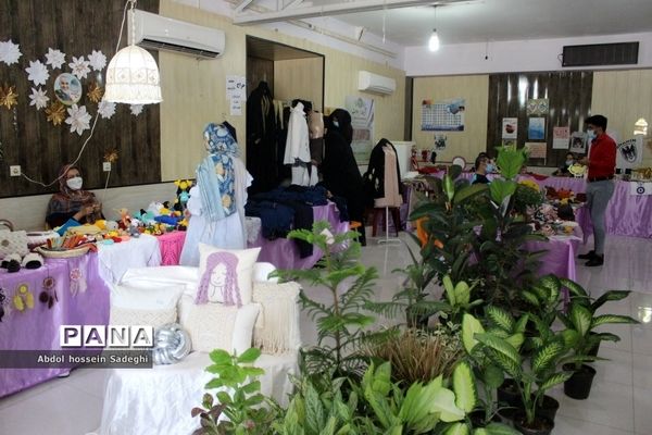 نمایشگاه و فروشگاه صنایع دستی در کانون فرهنگی تربیتی کوثر بوشهر