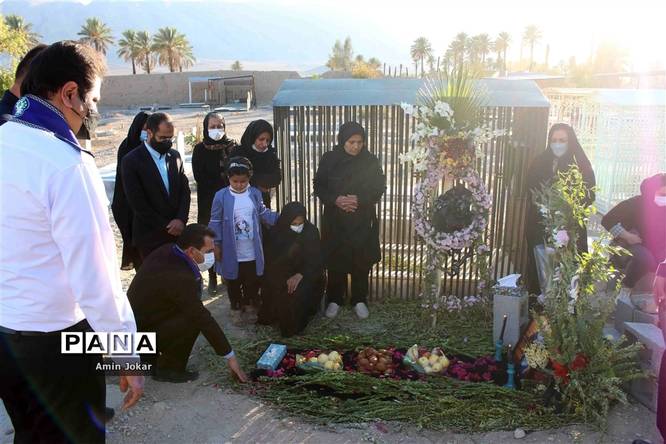 تقدیر مدیر سازمان دانشآموزی استان فارس از خانواده دانش آموز پیشتاز مرحومه مهسا هاشمی بالاشهری