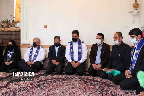 تقدیر مدیر سازمان دانش‌آموزی استان فارس از خانواده دانش آموز پیشتاز مرحومه مهسا هاشمی بالاشهری