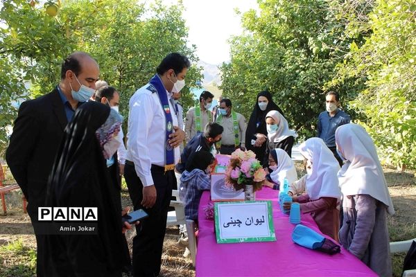 بازدید مدیر سازمان دانش‌آموزی استان فارس از فعالیت های تشکیلاتی پیشتازان مدرسه سمیه در حاجی آباد  زرین دشت